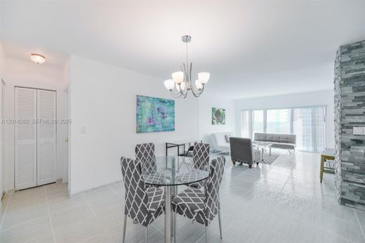 Residential complexes in Hallandale, Broward County