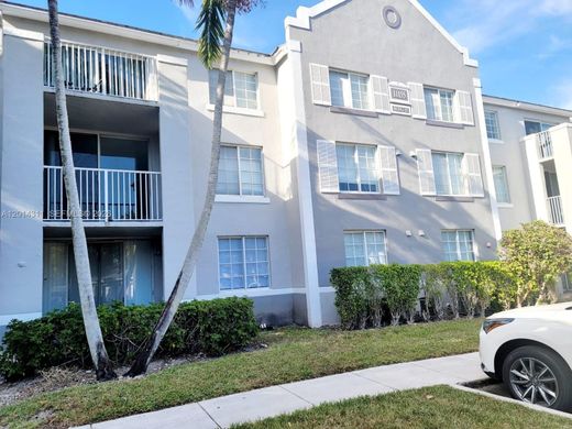Residential complexes in Pembroke Pines, Broward County
