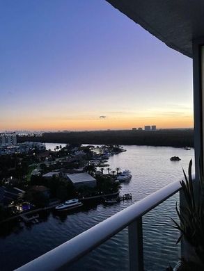 Residential complexes in Sunny Isles Beach, Miami-Dade