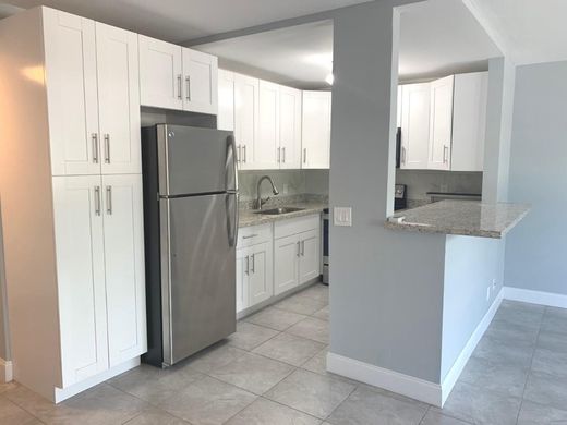 公寓楼  Deerfield Beach, Broward County