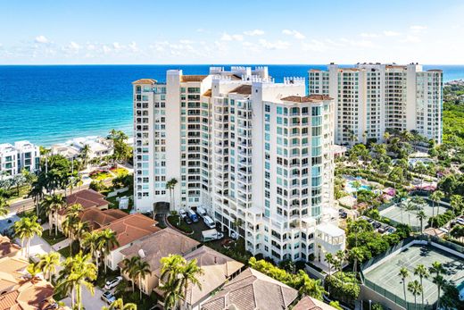 Residential complexes in Highland Beach, Palm Beach