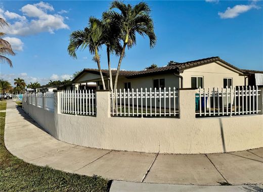 Villa - Miami, Miami-Dade County