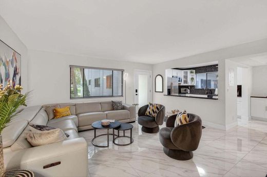 Residential complexes in Delray Beach, Palm Beach