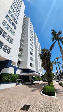 Residential complexes in Miami Beach, Miami-Dade