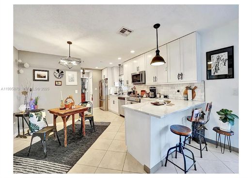 Villa in Oakland Park, Broward County