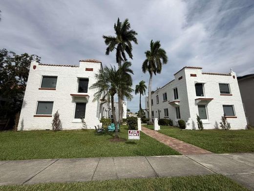 Komplex apartman Hollywood, Broward County
