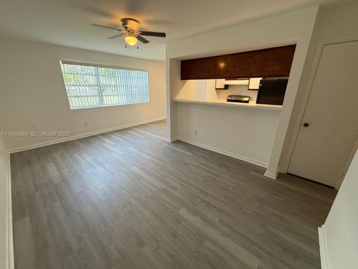 Residential complexes in Miami, Miami-Dade