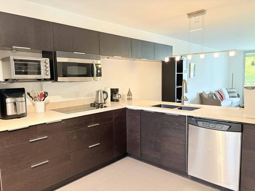 Residential complexes in Pompano Beach, Broward County