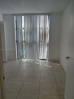 Residential complexes in Miami, Miami-Dade