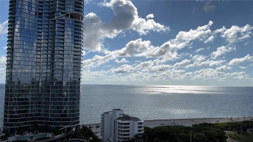 Residential complexes in Sunny Isles Beach, Miami-Dade