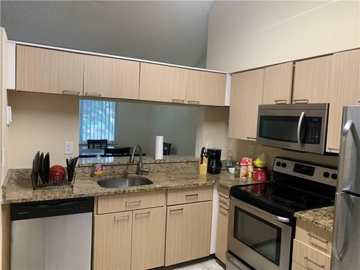 Residential complexes in Plantation, Broward County
