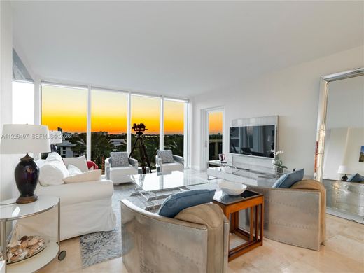 Complexes résidentiels à Bal Harbour, Comté de Miami-Dade