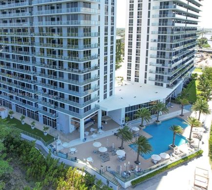 Residential complexes in North Miami Beach, Miami-Dade