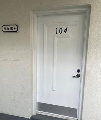 Residential complexes in Sunrise, Broward County