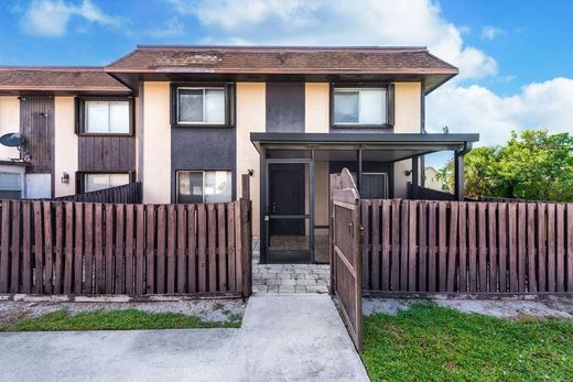 公寓楼  West Palm Beach, Palm Beach County