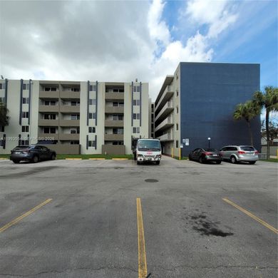 Residential complexes in Hialeah Gardens, Miami-Dade
