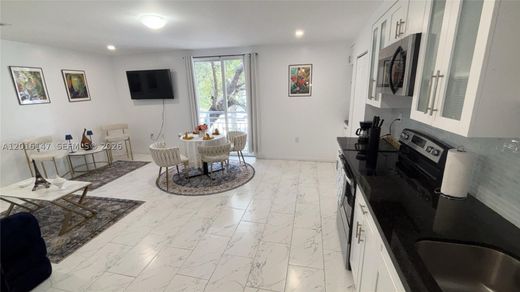 Residential complexes in Miami, Miami-Dade