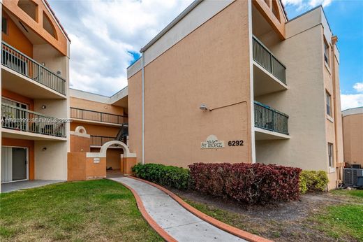 콘도미니엄 / Hialeah, Miami-Dade County