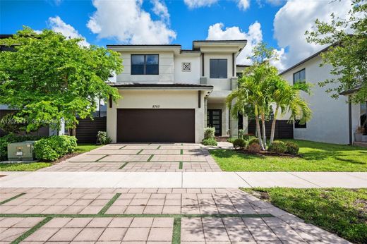 Villa Miami Lakes, Miami-Dade County