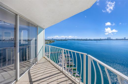 مجمع شقق ﻓﻲ North Bay Village, Miami-Dade County