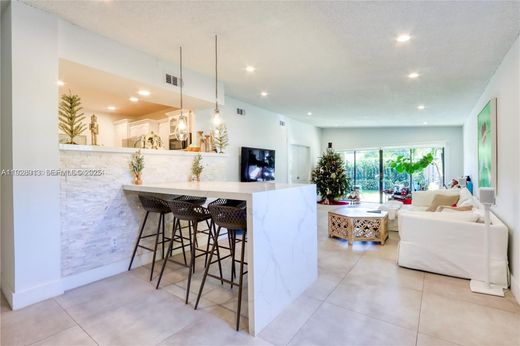 Dom miejski w Miami, Miami-Dade County