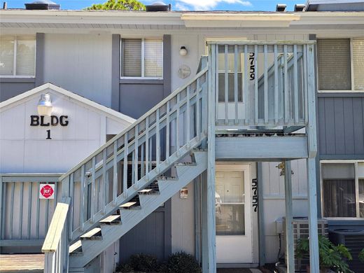 Residential complexes in Fort Pierce, Saint Lucie County