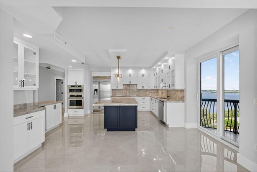 Wohnkomplexe in Palm Beach Shores, Palm Beach County