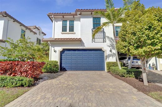 Townhouse in Pembroke Pines, Broward County