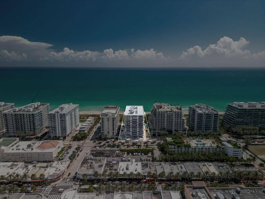 Kamienica w Surfside, Miami-Dade County
