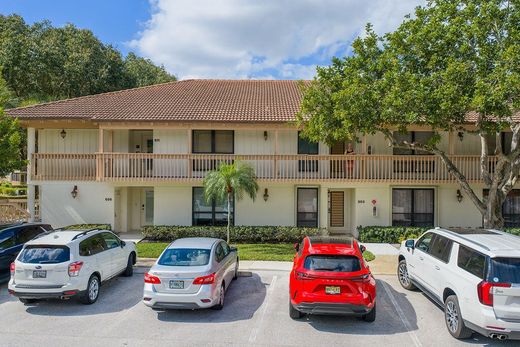 Residential complexes in Palm Beach Gardens, Palm Beach