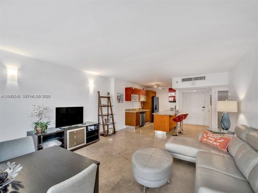 Residential complexes in Miami Beach, Miami-Dade