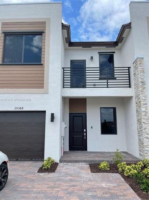 Townhouse in Miami, Miami-Dade