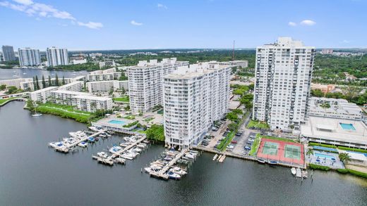 Residential complexes in Aventura, Miami-Dade