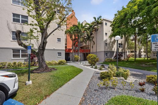 Residential complexes in Doral, Miami-Dade