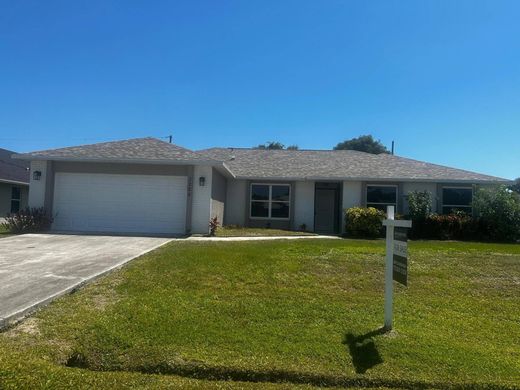 Villa Port Saint Lucie, Saint Lucie County