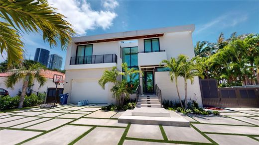 Villa Sunny Isles Beach, Miami-Dade County