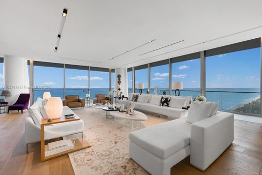 Residential complexes for sale in Bal Harbour
