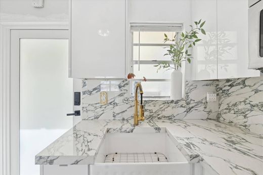 Complexes résidentiels à Miami Beach, Comté de Miami-Dade