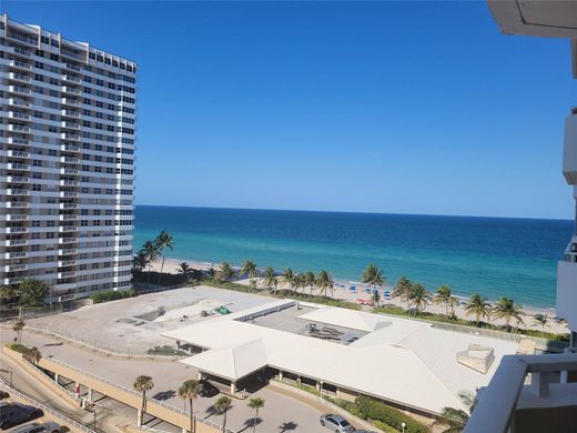 Residential complexes in Hallandale, Broward County