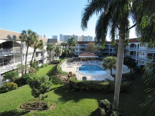 Residential complexes in Hallandale, Broward County