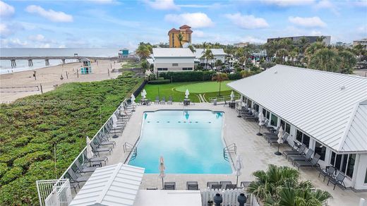 Residential complexes in Deerfield Beach, Broward County