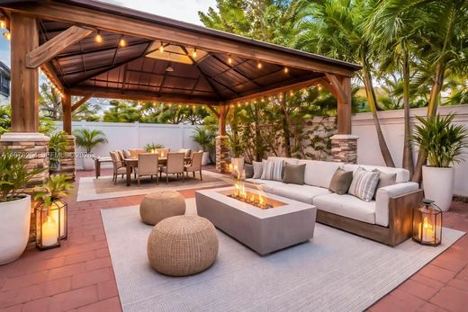 Villa - Hialeah, Miami-Dade County