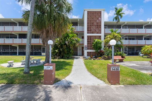 Complexos residenciais - North Miami Beach, Miami-Dade County