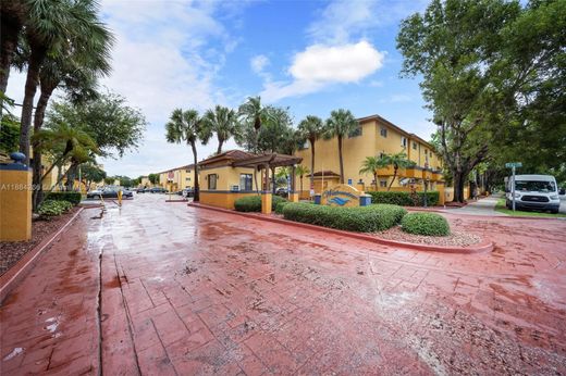 Complesso residenziale a Miami, Miami-Dade County