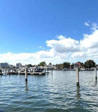 Residential complexes in Hallandale, Broward County