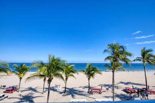 Residential complexes in Pompano Beach, Broward County