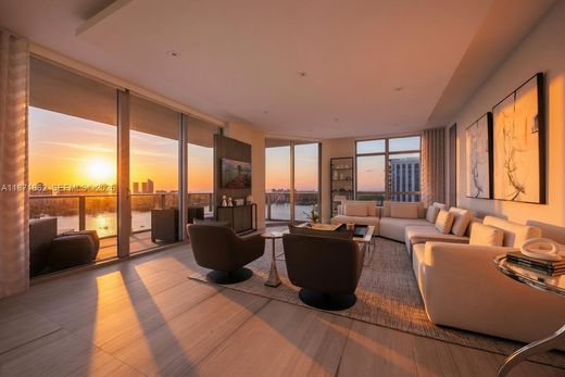 Residential complexes in North Miami Beach, Miami-Dade