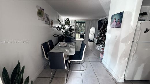 Residential complexes in Miami, Miami-Dade