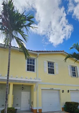 ‏בית בעיר ב  Lauderhill, Broward County