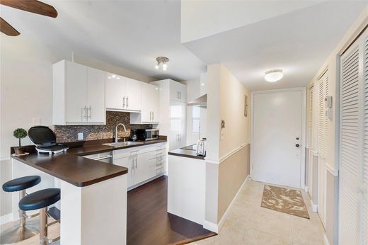 مجمع شقق ﻓﻲ Boca Raton, Palm Beach County